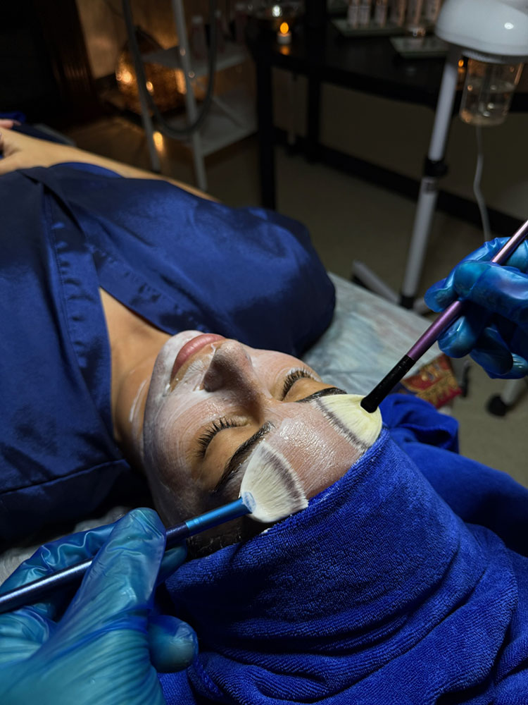 Service de soin du visage et facial à Montréal - Hammam ZinaBelle à Montréal